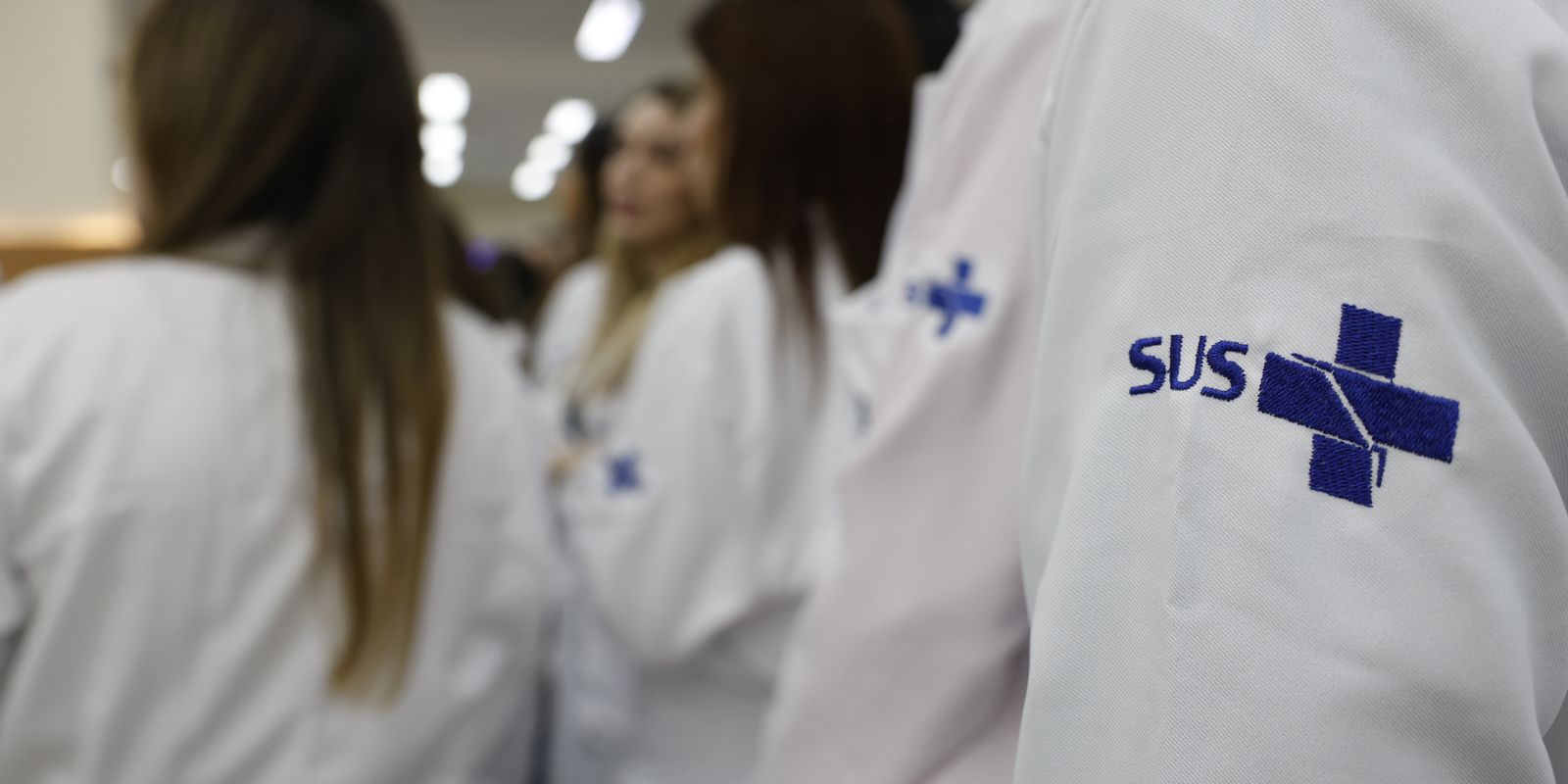 Março Azul: exames para rastrear câncer de intestino triplicam no SUS